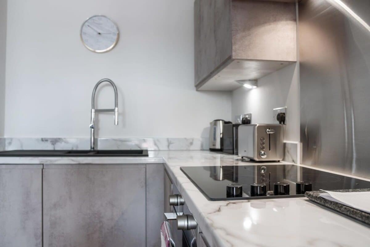 Lovely Riverside 2 Bed Apartment Leeds  Exteriér fotografie
